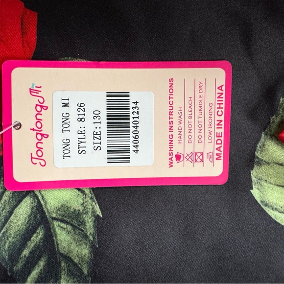 Black Dress with beautiful Red Roses - 6X - Picture 4 of 4